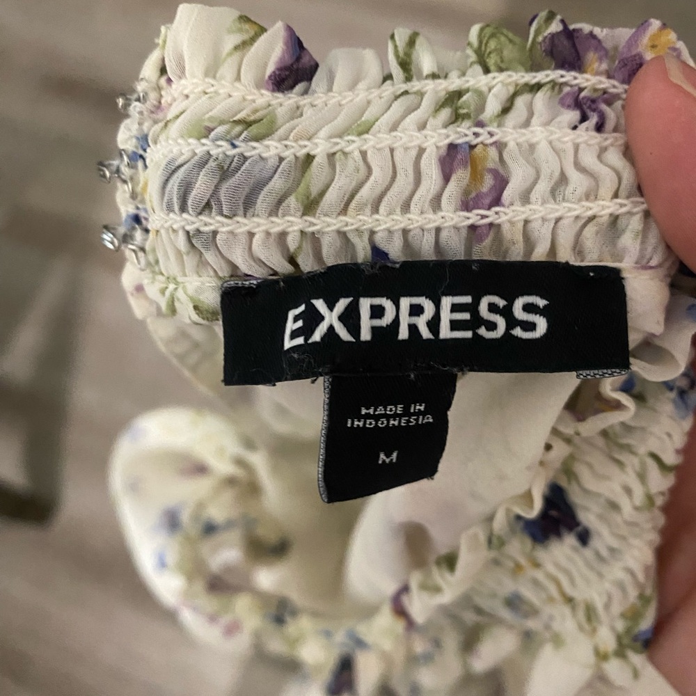 Express Floral Blouse in Purple and Green - Picture 8 of 8